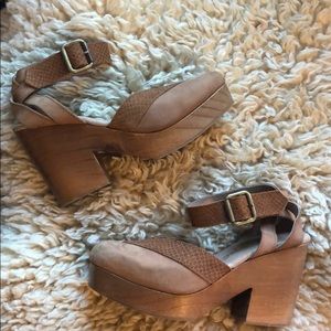 Free people clog